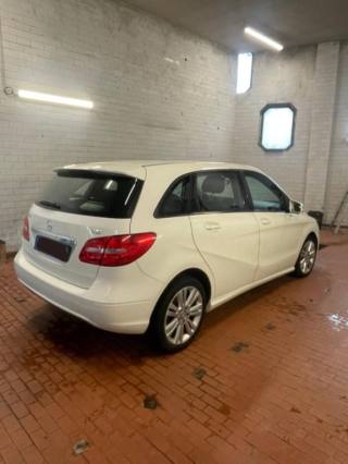MERCEDES-BENZ B 180 usata, con Fendinebbia