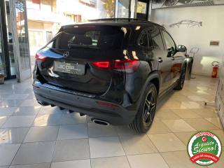 MERCEDES-BENZ GLA 200 usata, con Fari LED