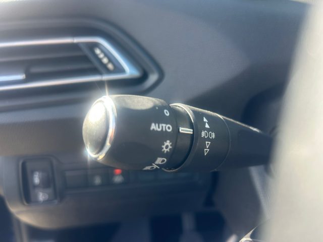 PEUGEOT 308 usata, con Fendinebbia