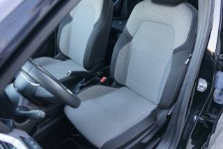 RENAULT Clio usata, con Fari LED