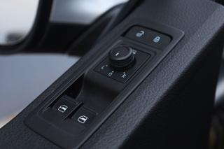 VOLKSWAGEN Caravelle usata, con Volante in pelle