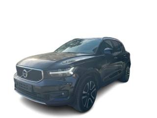 VOLVO XC40 T2 MOMENTUM CORE