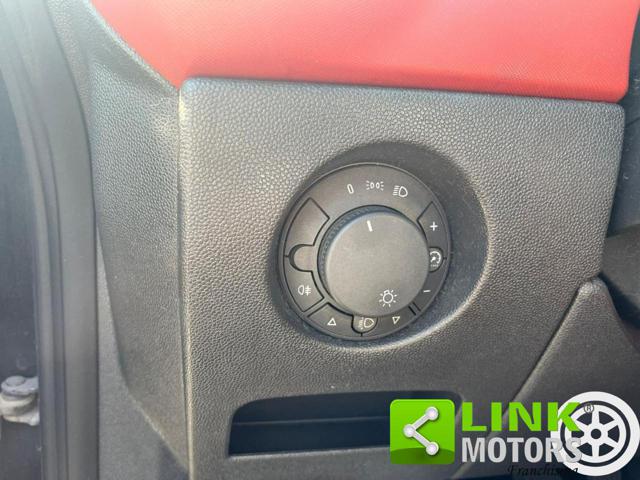 OPEL Corsa usata, con Specchietti laterali elettrici
