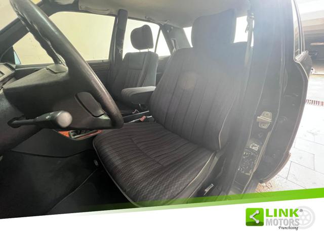 MERCEDES-BENZ E 200 usata 19