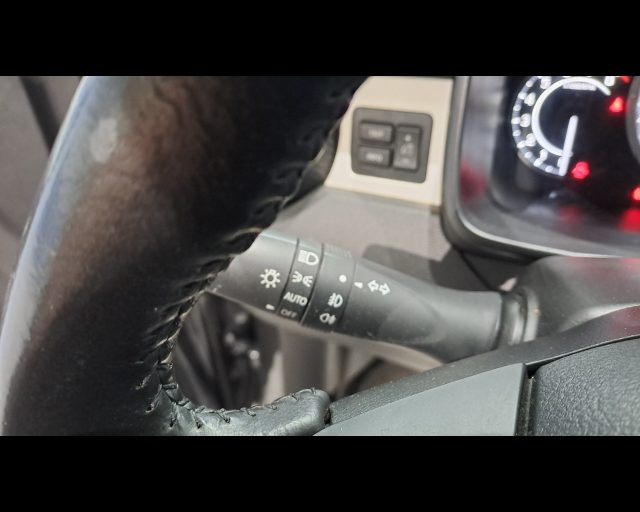 SUZUKI Ignis usata, con Fari LED