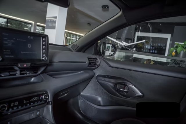 TOYOTA Yaris usata, con Controllo trazione