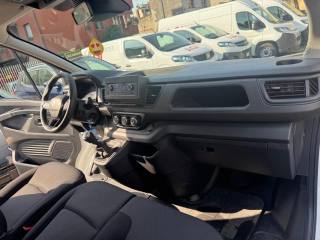 RENAULT Trafic usata, con Fari LED