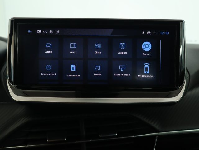 PEUGEOT 2008 usata, con Sensori di parcheggio posteriori