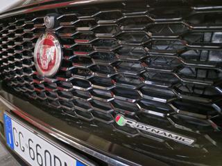 JAGUAR XE usata, con USB