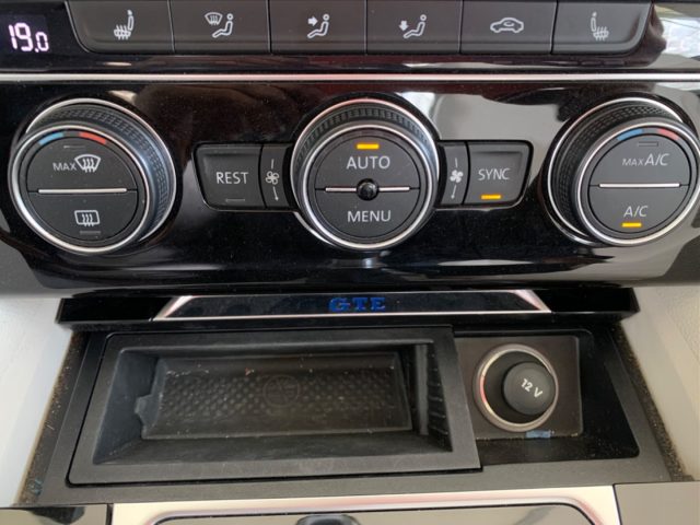 VOLKSWAGEN Passat usata, con Regolazione elettrica sedili