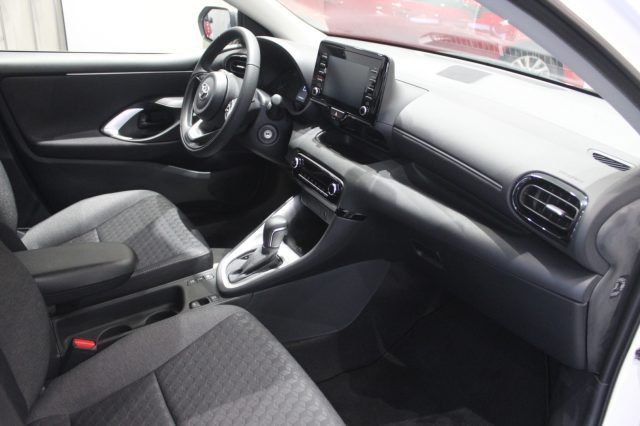 TOYOTA Yaris usata, con Cruise Control