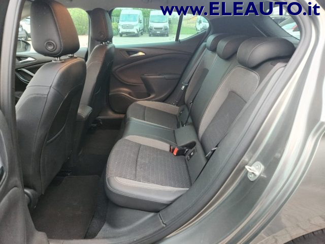 OPEL Astra usata, con Vetri oscurati