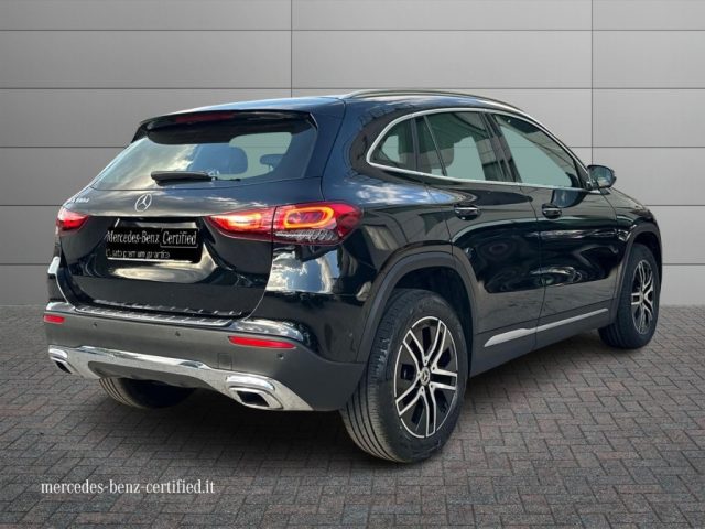 MERCEDES-BENZ GLA 180 usata, con Airbag