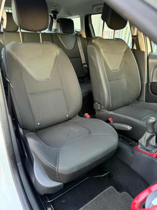 RENAULT Clio usata, con Sedile posteriore sdoppiato