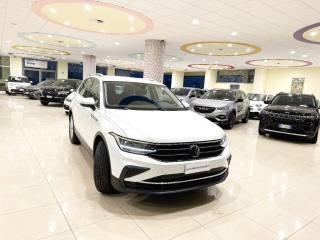 VOLKSWAGEN Tiguan usata, con Airbag laterali