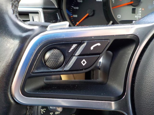 PORSCHE Macan usata 74