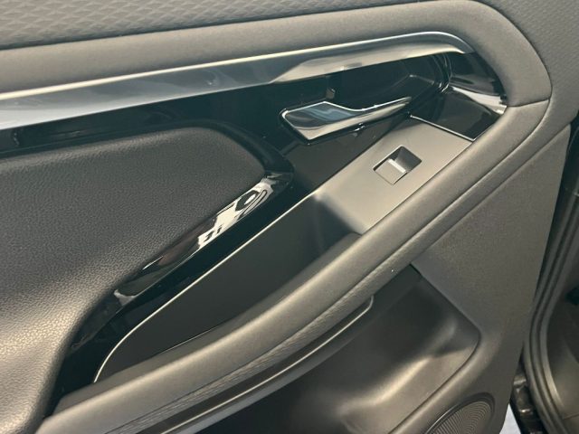 LAND ROVER Range Rover Evoque usata, con Autoradio digitale