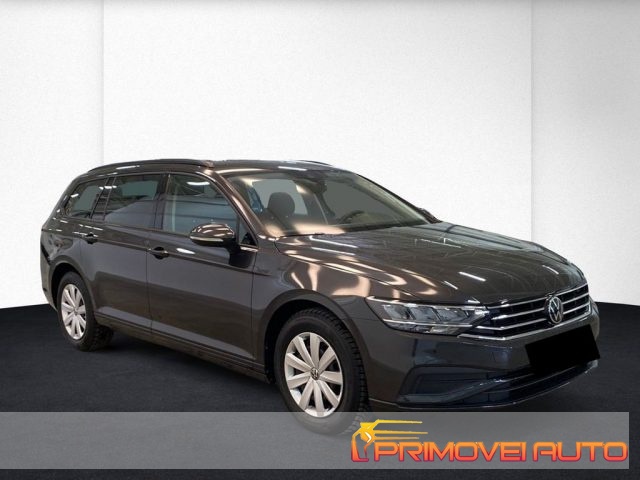 VOLKSWAGEN Passat Variant usata, con Cerchi in lega