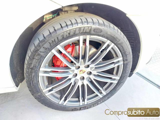 PORSCHE Macan usata 41