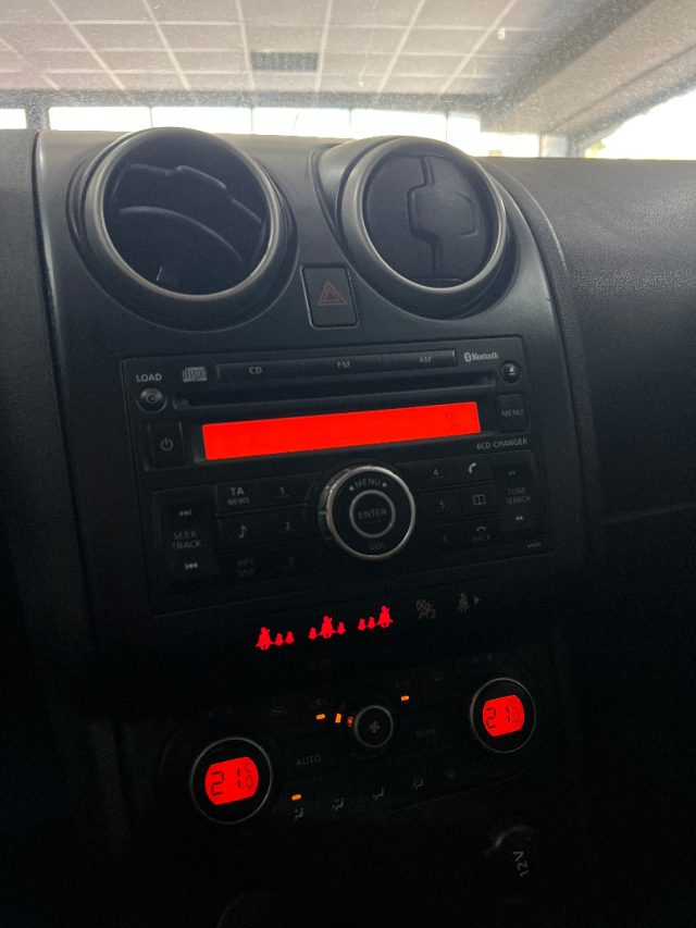 NISSAN Qashqai usata, con Boardcomputer