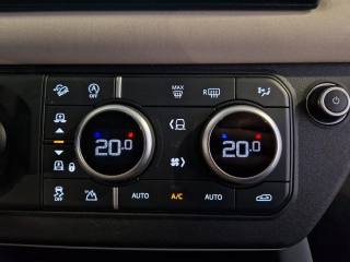 LAND ROVER Defender usata, con Servosterzo