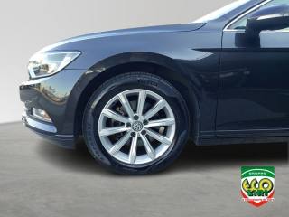VOLKSWAGEN Passat usata, con Bluetooth