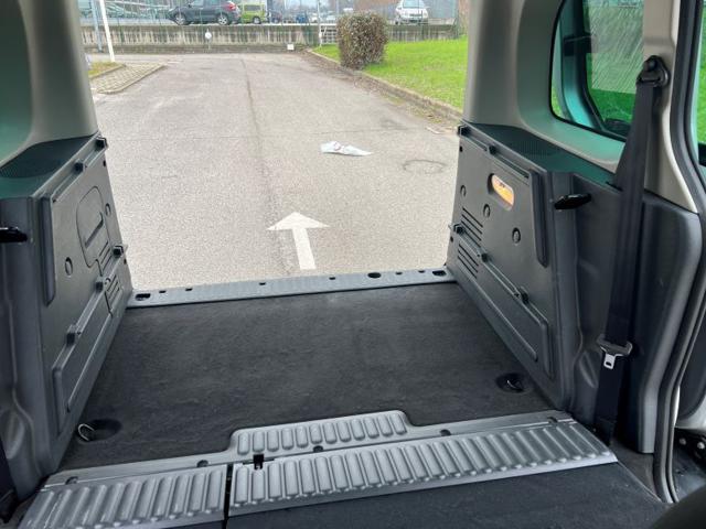 RENAULT Kangoo usata 25