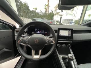 RENAULT Clio usata, con Sensori di parcheggio posteriori