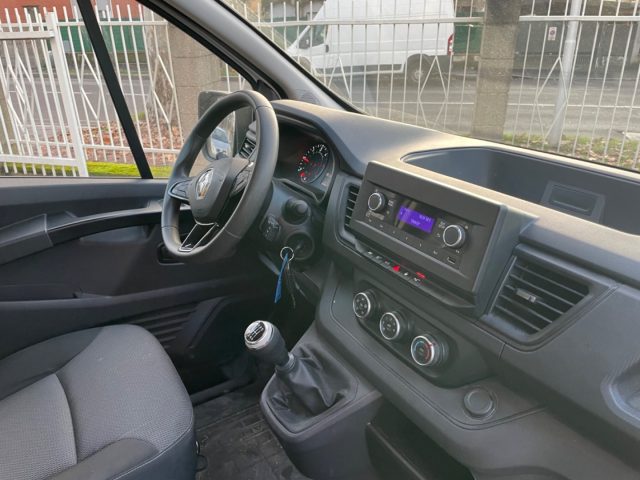 RENAULT Trafic usata, con Bluetooth