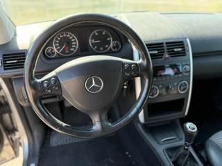 MERCEDES-BENZ A 180 usata, con Cerchi in lega