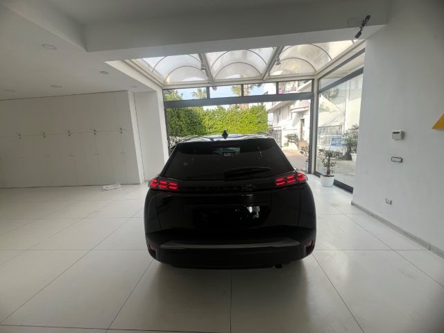 PEUGEOT 2008 usata, con Controllo automatico clima