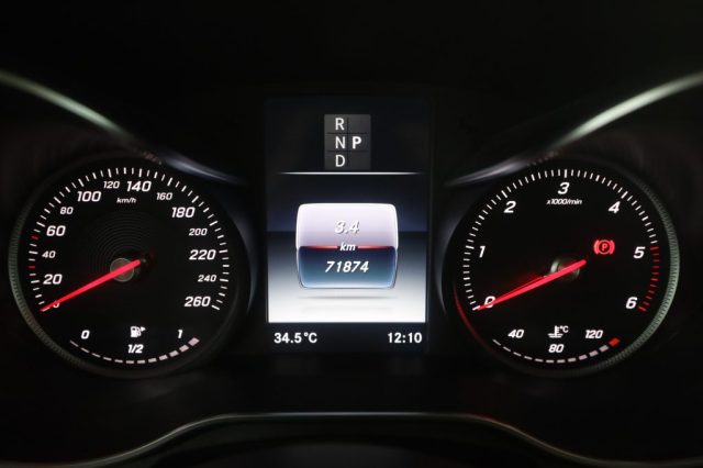 MERCEDES-BENZ GLC 220 usata 6