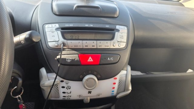 TOYOTA Aygo usata 10
