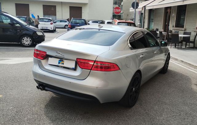 JAGUAR XE usata, con Climatizzatore
