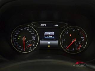 MERCEDES-BENZ CLA usata 12