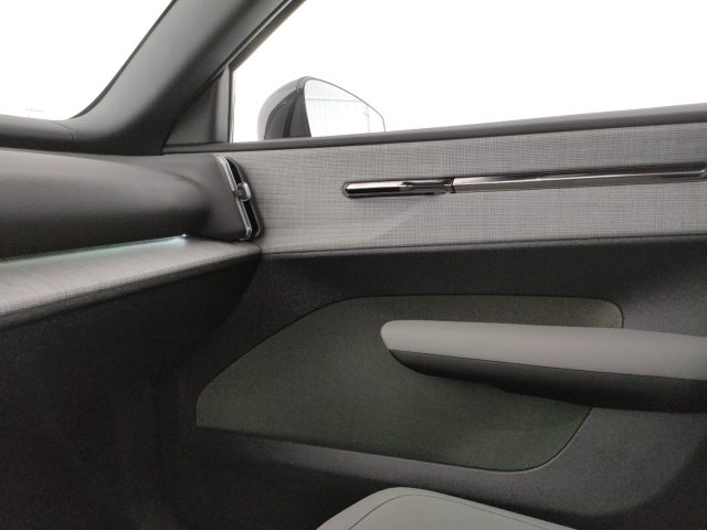 VOLVO EX30 usata, con Sistema di navigazione