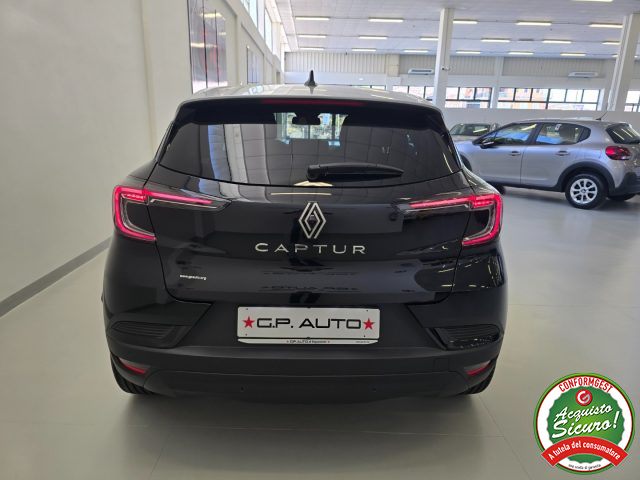 RENAULT Captur usata, con Autoradio