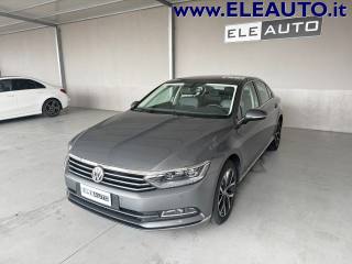 VOLKSWAGEN Passat usata, con Airbag laterali