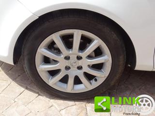 OPEL Corsa usata, con Servosterzo