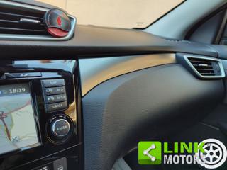 NISSAN Qashqai usata, con Sensori di parcheggio anteriori