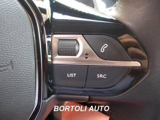 PEUGEOT 2008 usata, con Fari LED