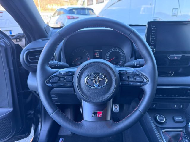 TOYOTA Yaris usata, con Controllo automatico clima