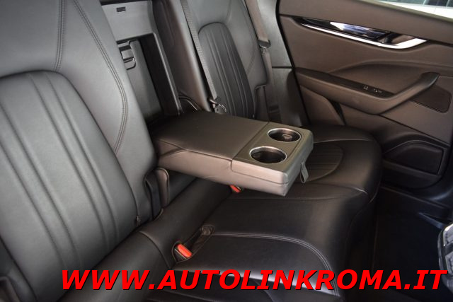 MASERATI Levante usata, con Fendinebbia