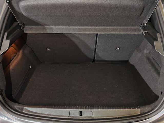 PEUGEOT 208 usata, con USB