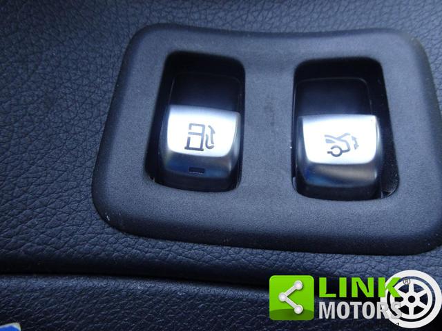 MERCEDES-BENZ C 300 usata 26