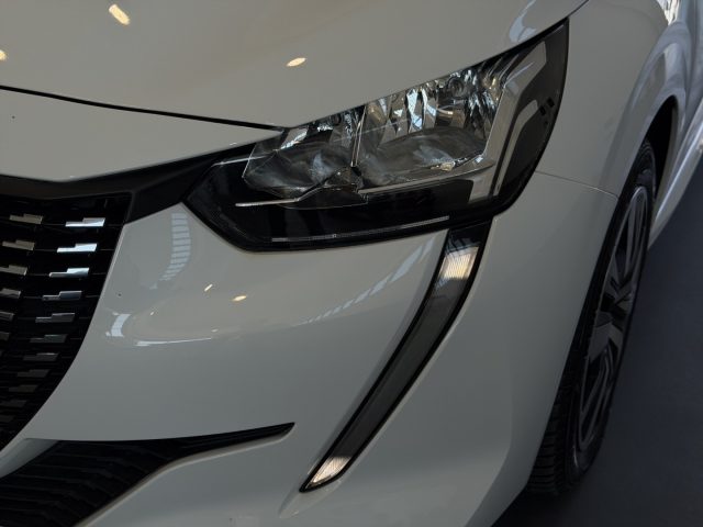 PEUGEOT 208 usata, con Specchietti laterali elettrici