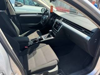 VOLKSWAGEN Passat Variant usata, con Controllo trazione