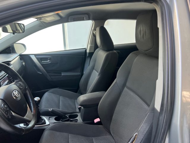 TOYOTA Auris usata 42