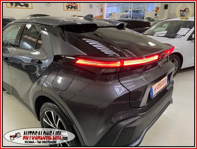 TOYOTA C-HR usata, con USB
