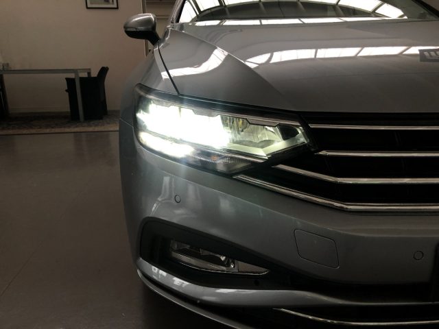 VOLKSWAGEN Passat Variant usata, con Sistema di navigazione